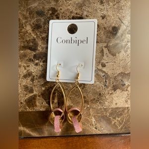 Costume jewelry, earrings in pink and gold
